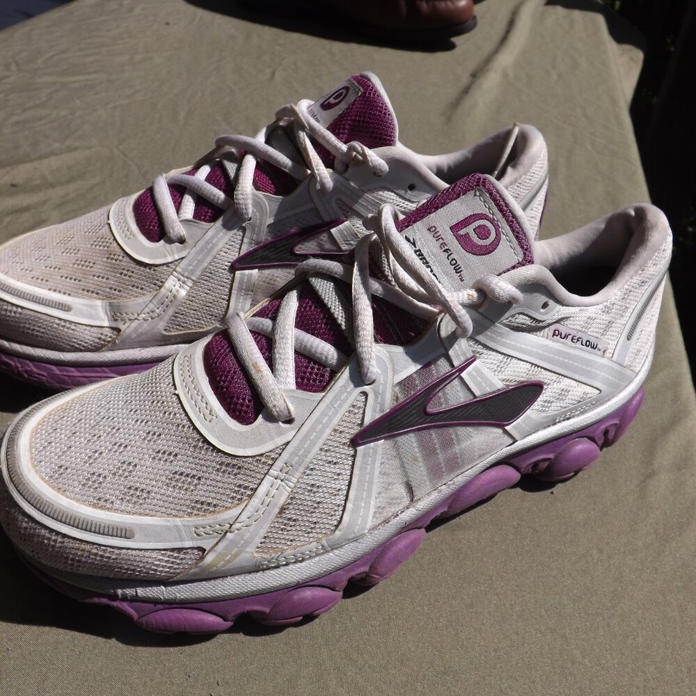 Brooks Pure Flow Dna Cup White Purple Running Athletic Sneakers Shoes Sz 8.5 View 3